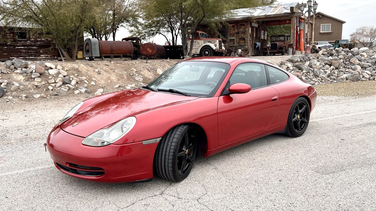 2001 Porsche 996 Carrera - Image 9 of 31