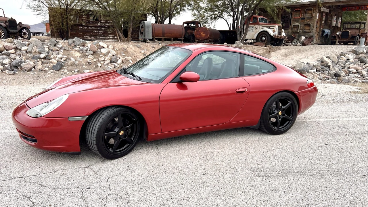 2001 Porsche 996 Carrera - Image 4 of 31