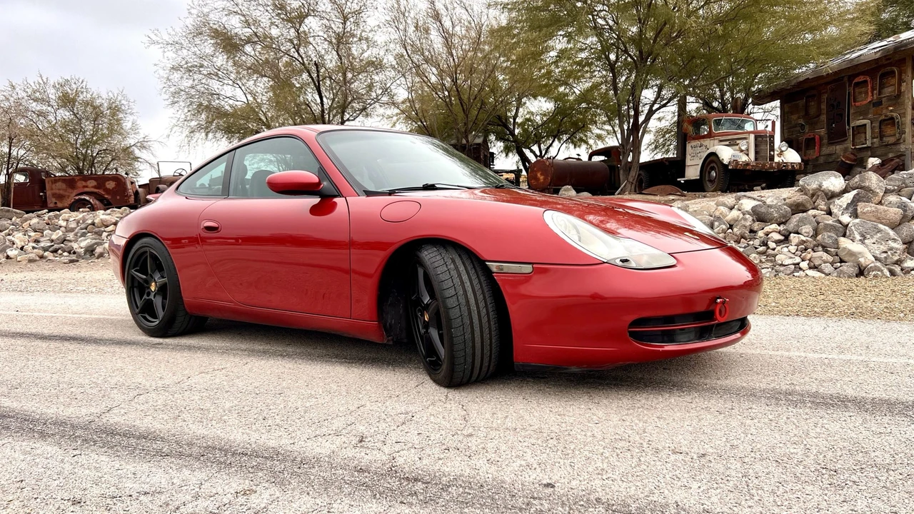 2001 Porsche 996 Carrera - Image 25 of 31