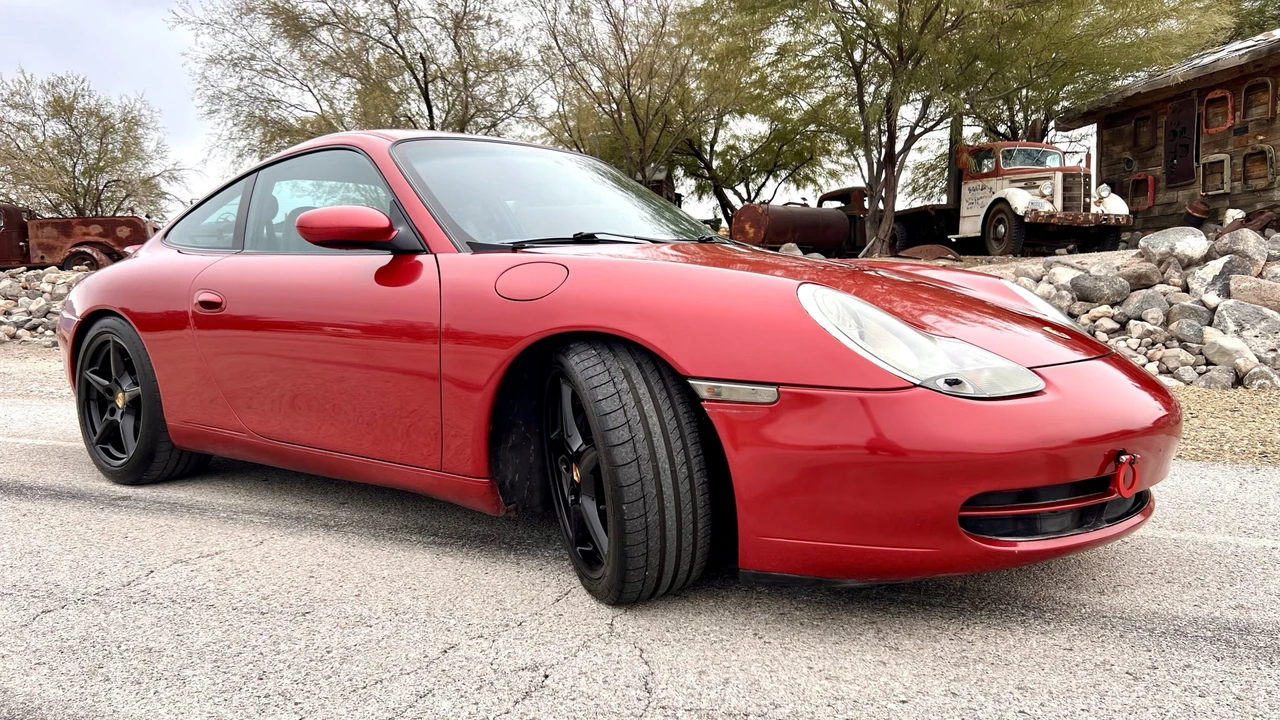 2001 Porsche 996 Carrera - Image 24 of 31