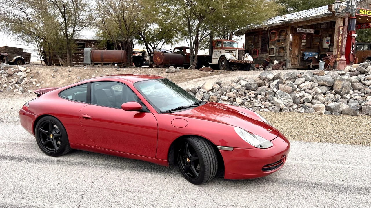 2001 Porsche 996 Carrera - Image 29 of 31