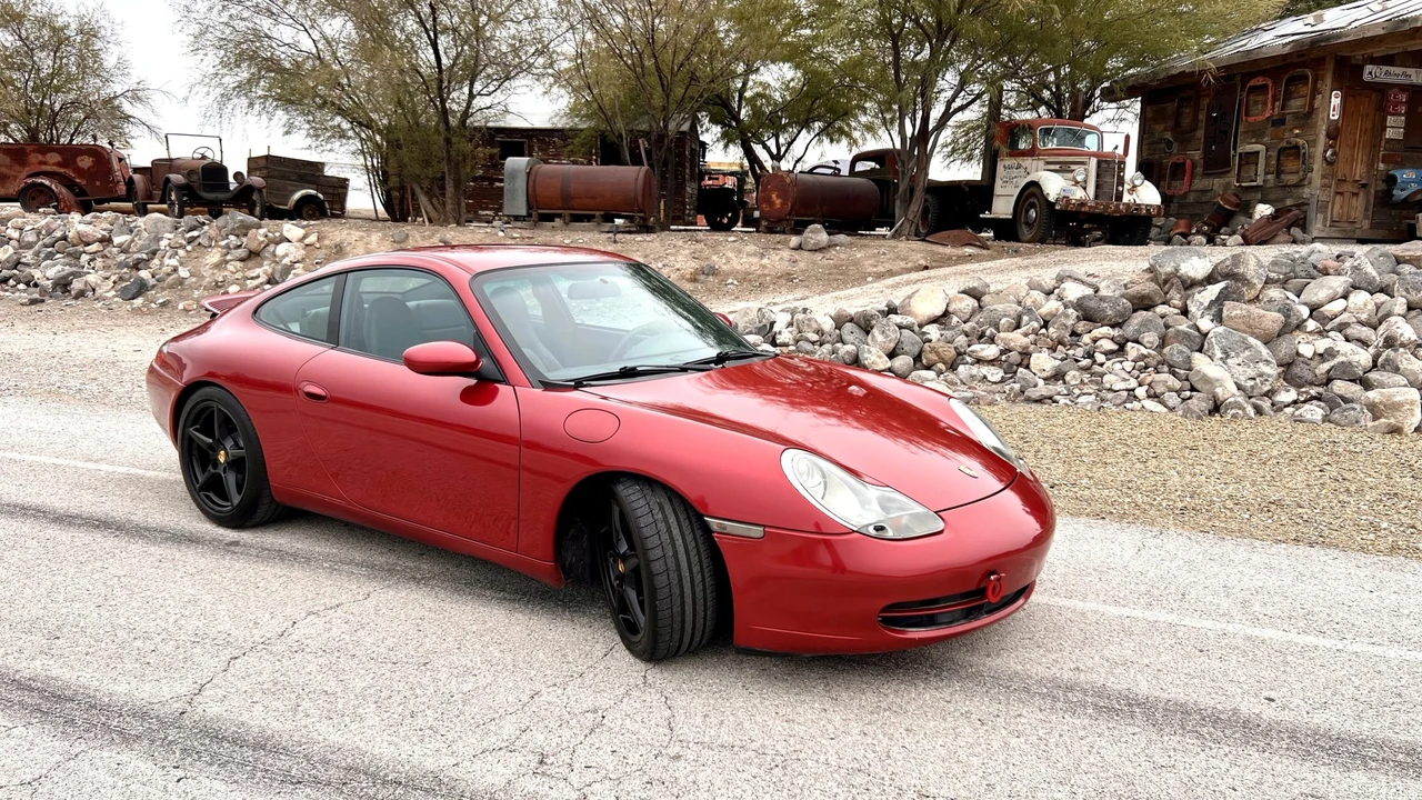 2001 Porsche 996 Carrera - Image 26 of 31