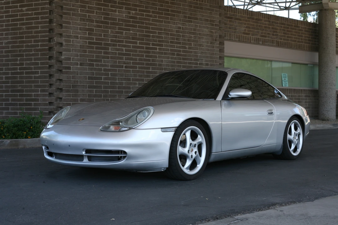 2001 Porsche 996 Carrera - Image 12 of 31