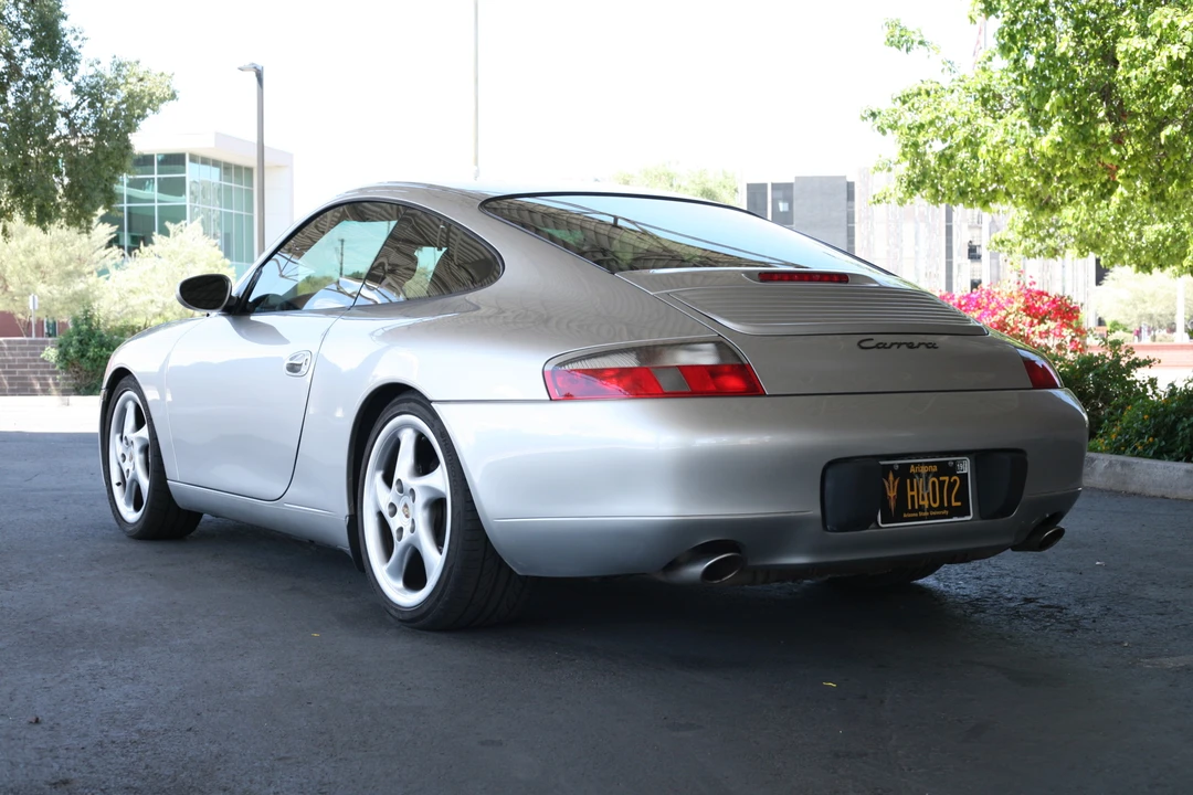 2001 Porsche 996 Carrera - Image 26 of 31