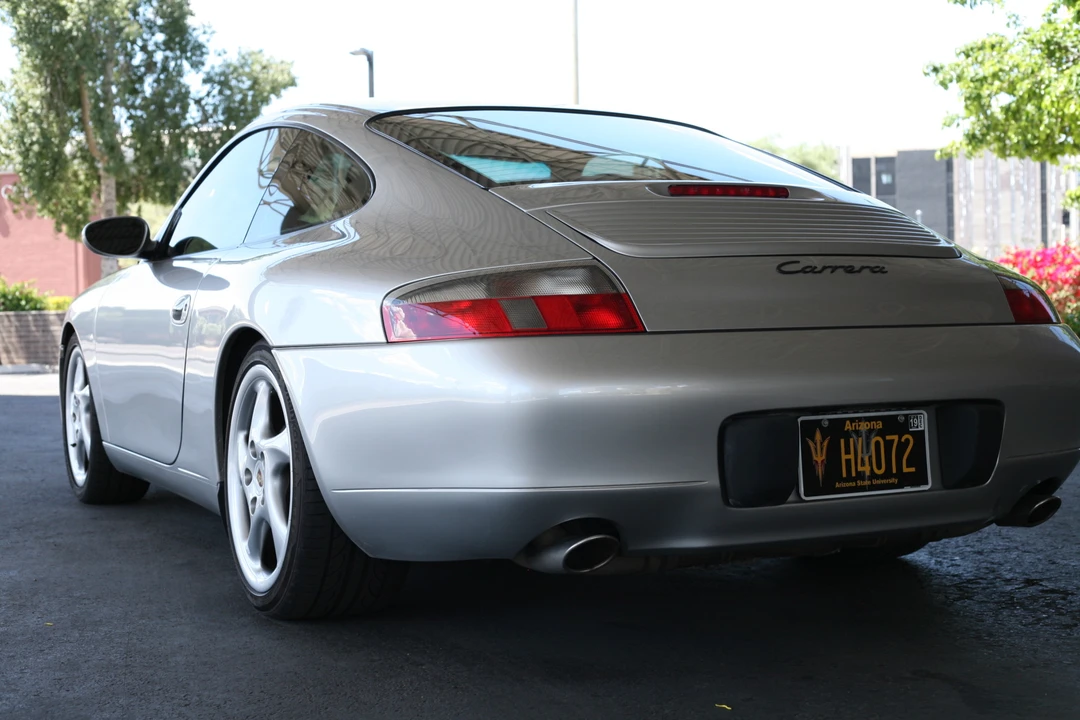 2001 Porsche 996 Carrera - Image 25 of 31