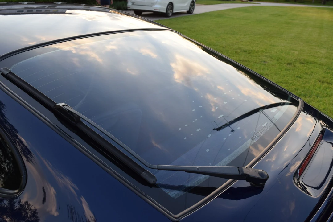 2001 Porsche 996 Carrera - Image 11 of 31