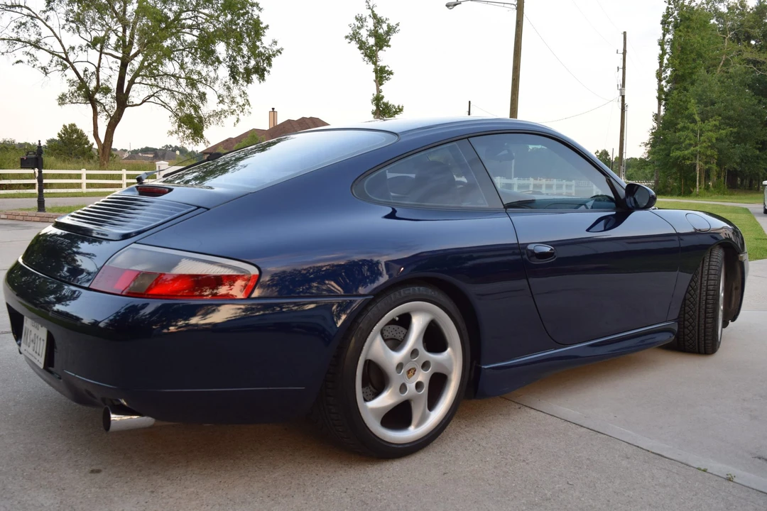 2001 Porsche 996 Carrera - Image 8 of 31