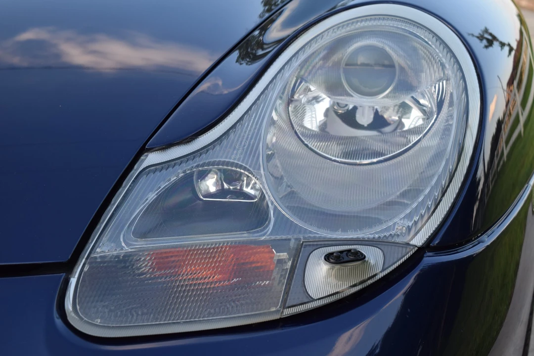 2001 Porsche 996 Carrera - Image 22 of 31