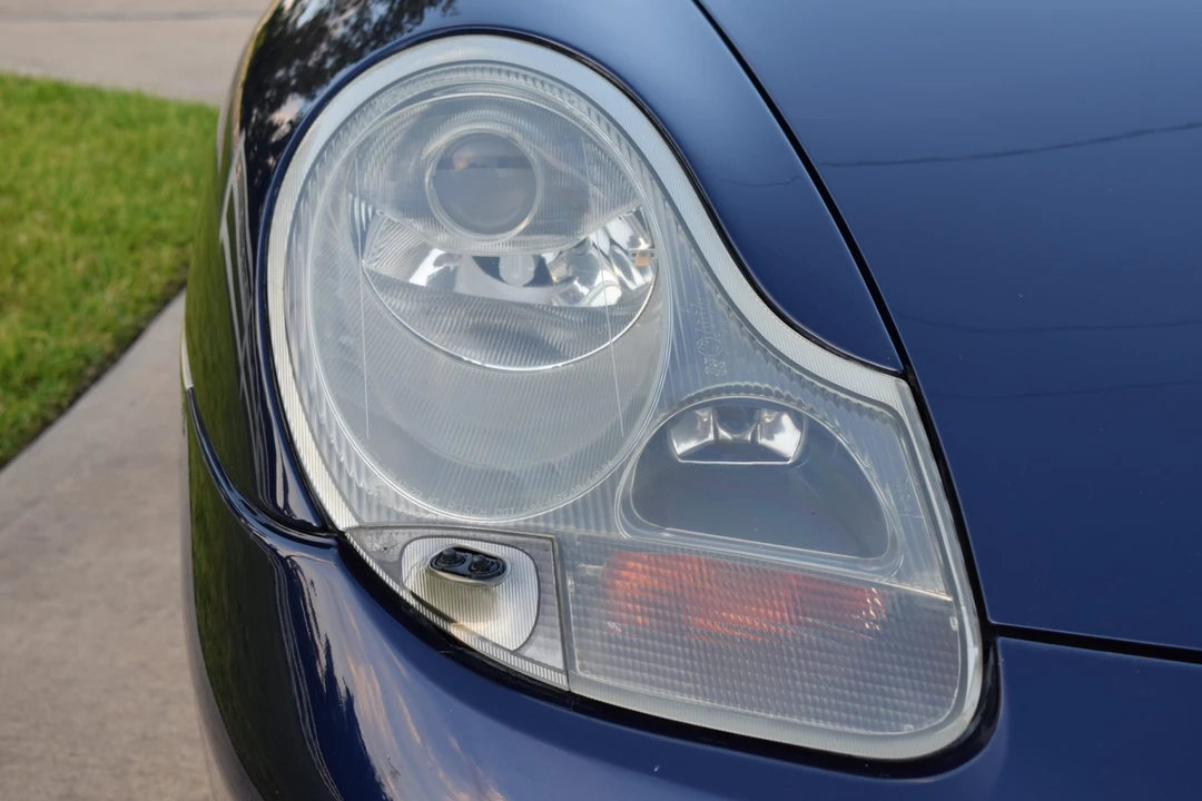 2001 Porsche 996 Carrera - Image 27 of 31