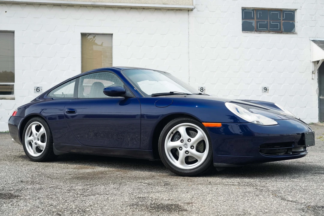 2001 Porsche 996 Carrera - Image 12 of 31