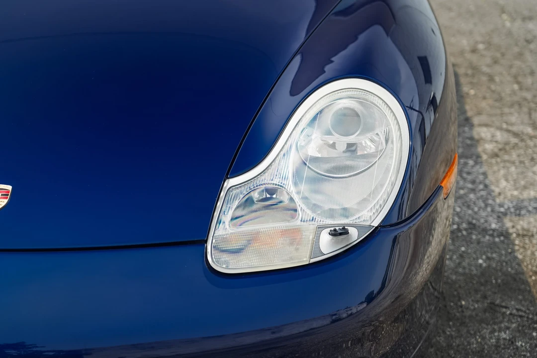 2001 Porsche 996 Carrera - Image 28 of 31
