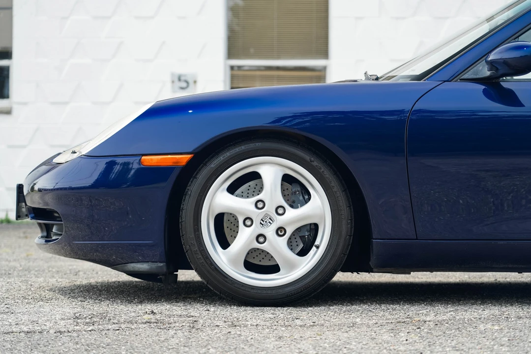 2001 Porsche 996 Carrera - Image 21 of 31