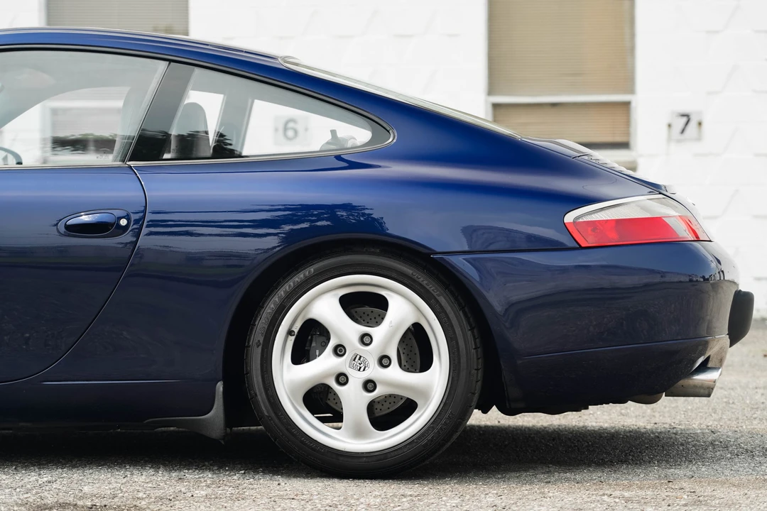 2001 Porsche 996 Carrera - Image 22 of 31