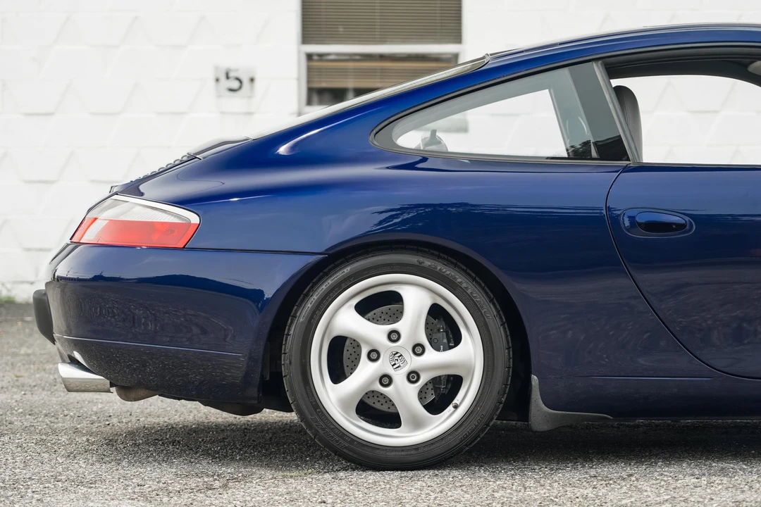 2001 Porsche 996 Carrera - Image 19 of 31