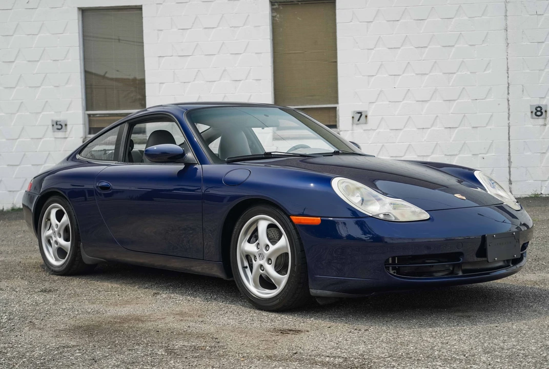 2001 Porsche 996 Carrera - Image 13 of 31