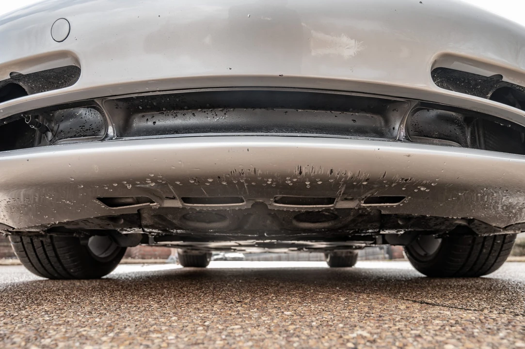 2001 Porsche 996 Carrera - Image 30 of 31