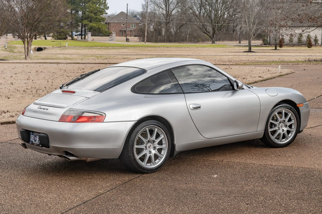 2001 Porsche 996 Carrera - Image 5 of 31