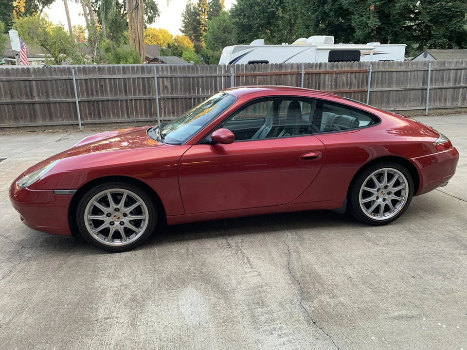 2001 Porsche 996 Carrera - Image 28 of 31