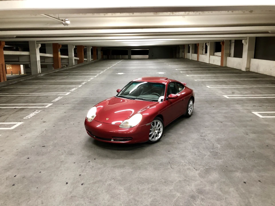2001 Porsche 996 Carrera - Image 8 of 31