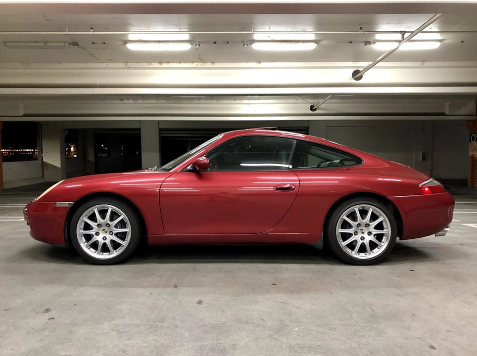2001 Porsche 996 Carrera - Image 10 of 31