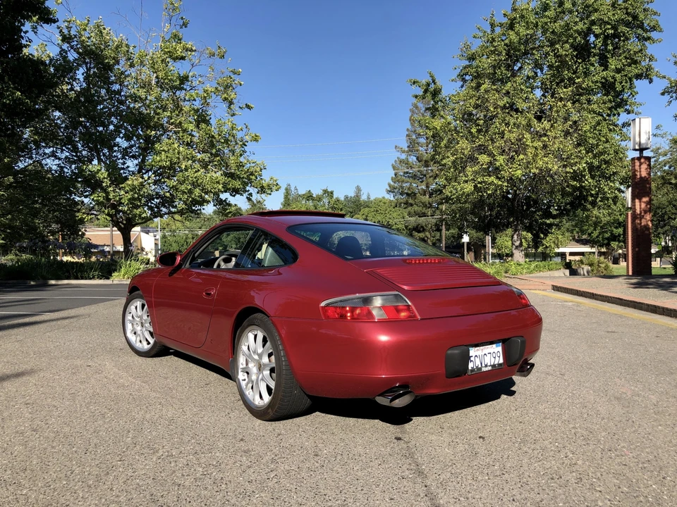 2001 Porsche 996 Carrera - Image 26 of 31