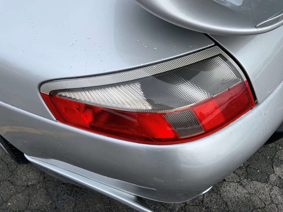 2001 Porsche 996 Carrera - Image 25 of 31