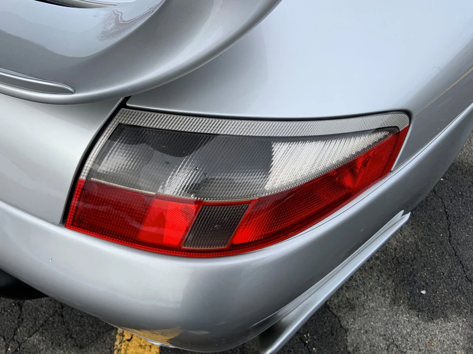 2001 Porsche 996 Carrera - Image 26 of 31