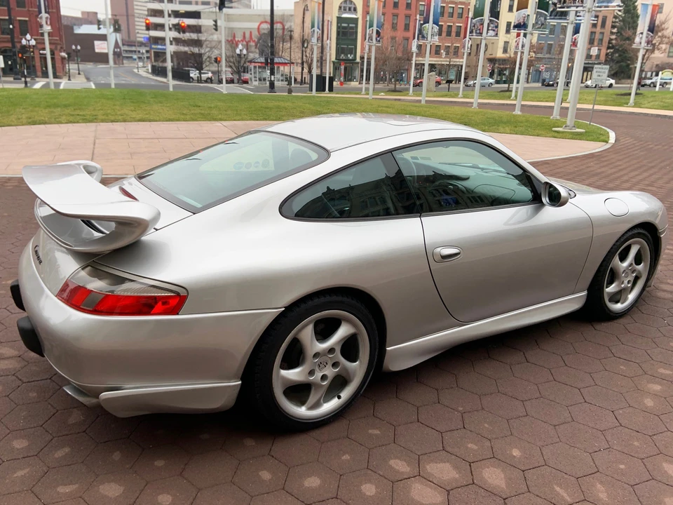 2001 Porsche 996 Carrera - Image 10 of 31