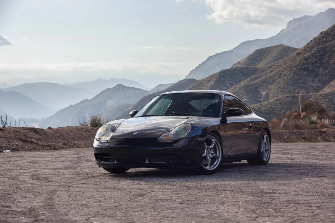 2001 Porsche 996 Carrera - Image 2 of 31