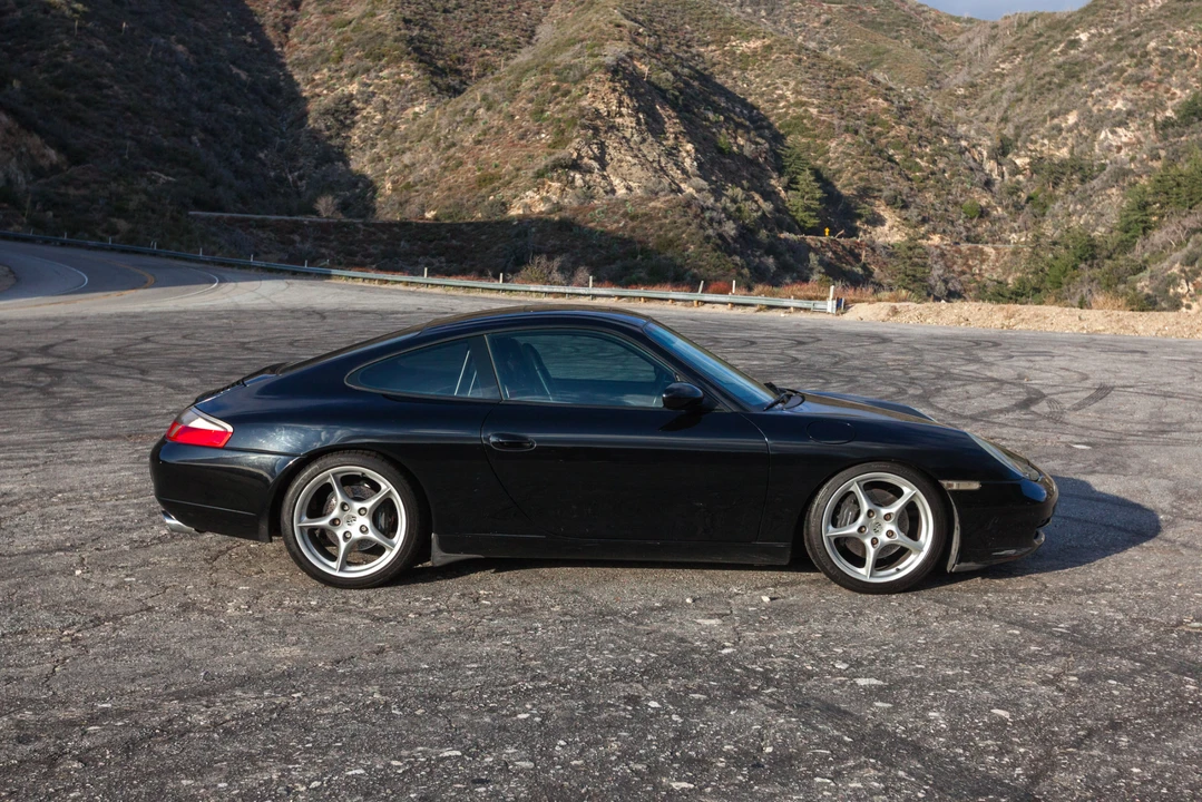 2001 Porsche 996 Carrera - Image 8 of 31