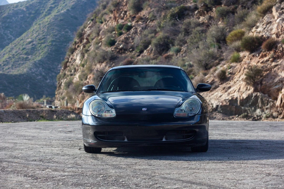 2001 Porsche 996 Carrera - Image 12 of 31