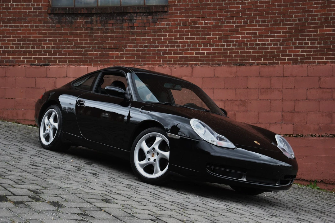 2001 Porsche 996 Carrera - Image 28 of 31