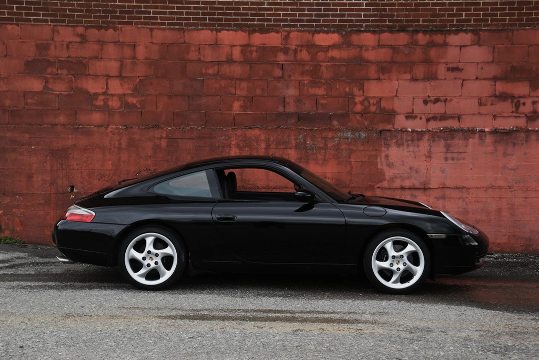 2001 Porsche 996 Carrera - Image 25 of 31