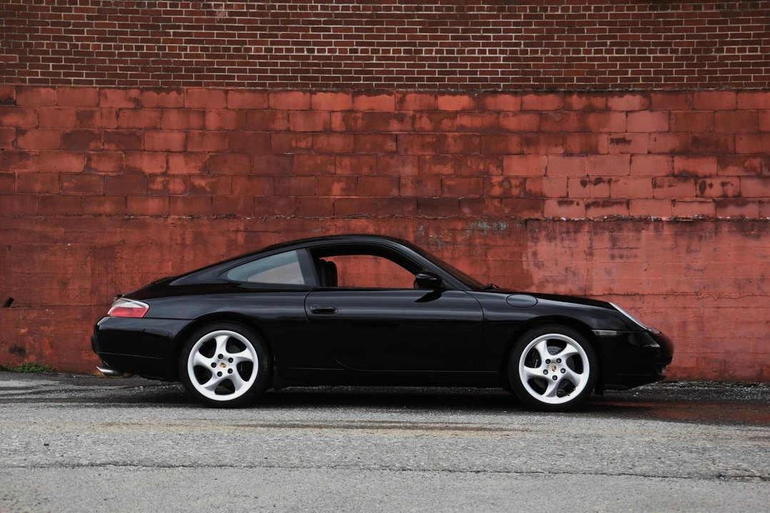 2001 Porsche 996 Carrera - Image 24 of 31