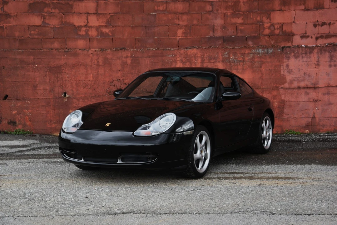 2001 Porsche 996 Carrera - Image 2 of 31