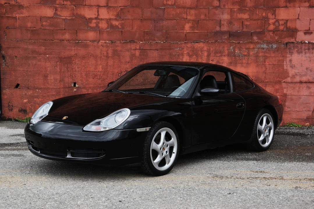 2001 Porsche 996 Carrera - Image 6 of 31