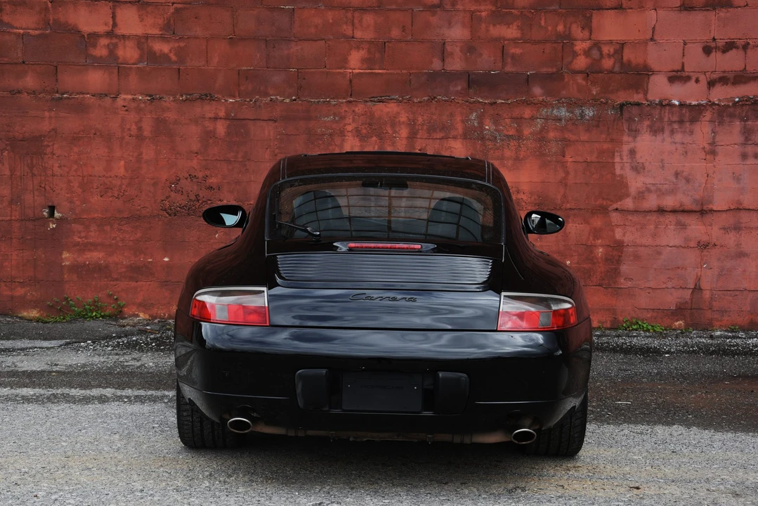 2001 Porsche 996 Carrera - Image 16 of 31