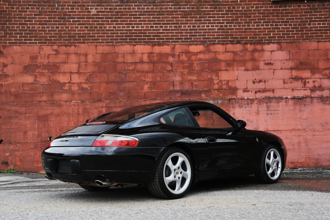 2001 Porsche 996 Carrera - Image 22 of 31