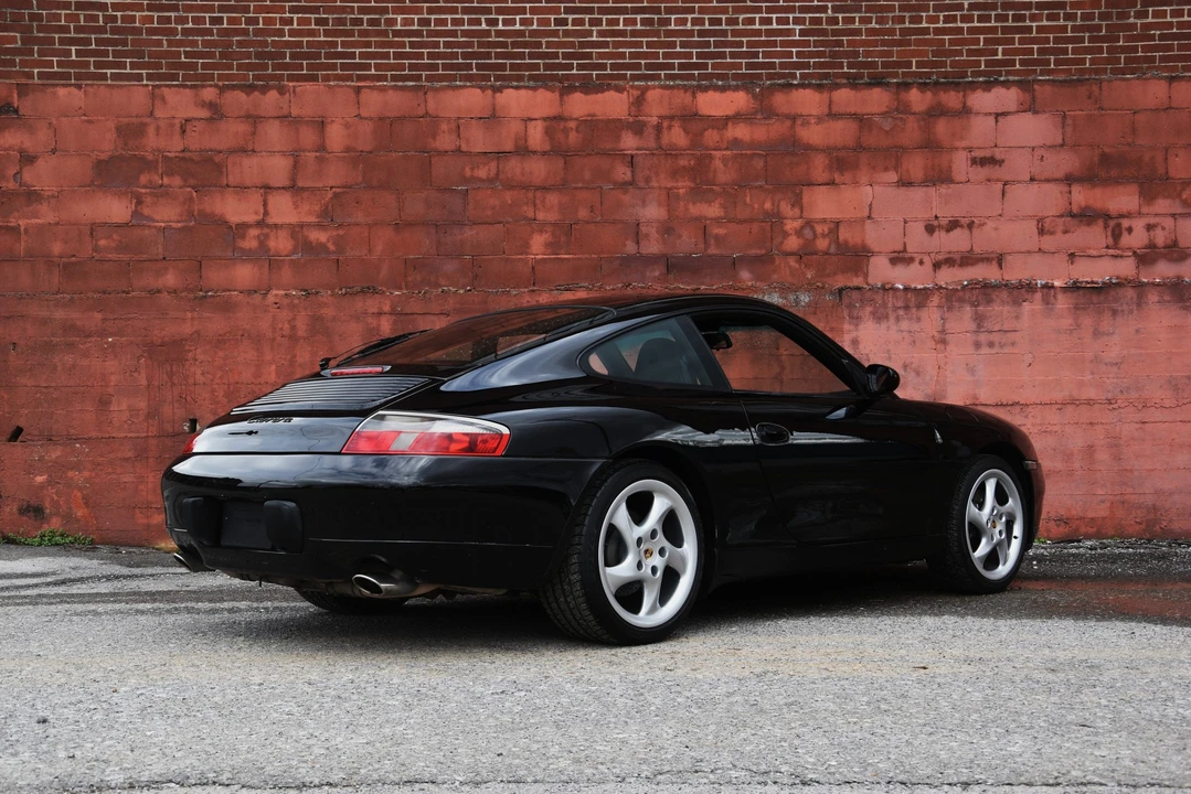 2001 Porsche 996 Carrera - Image 23 of 31