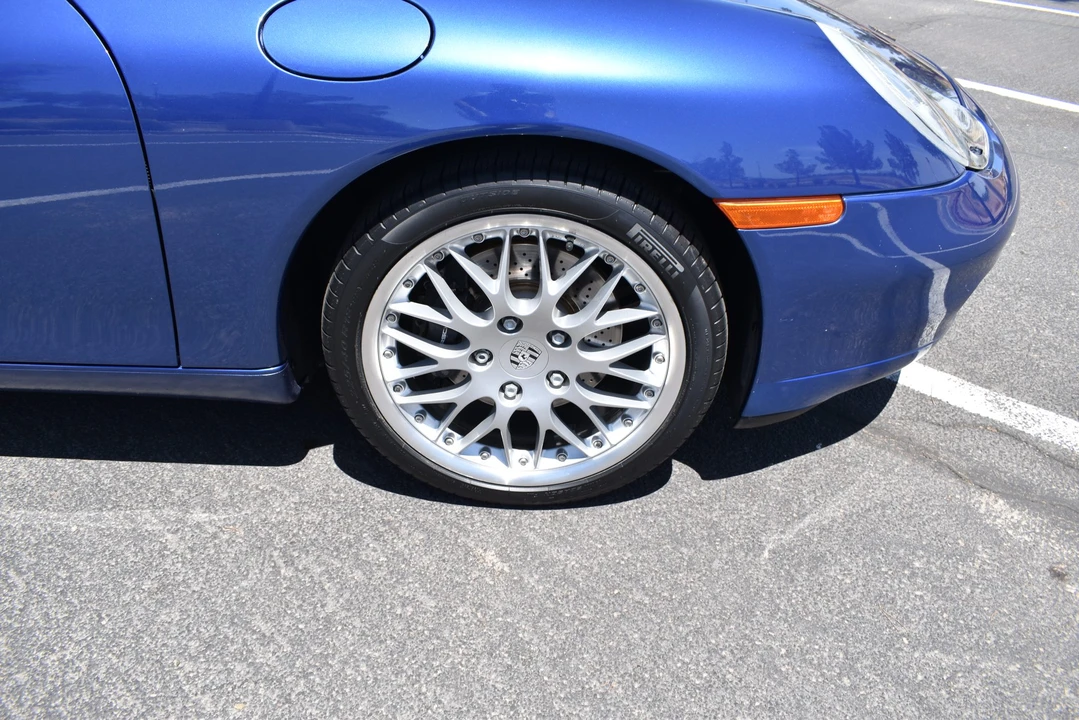 2001 Porsche 996 Carrera - Image 17 of 31