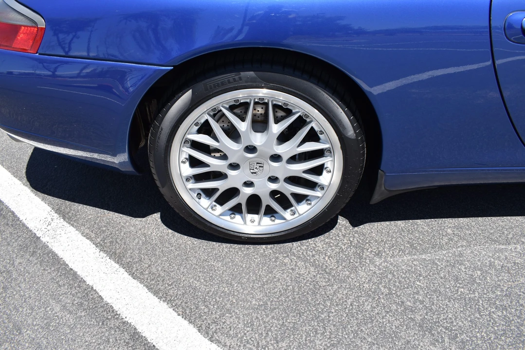 2001 Porsche 996 Carrera - Image 26 of 31