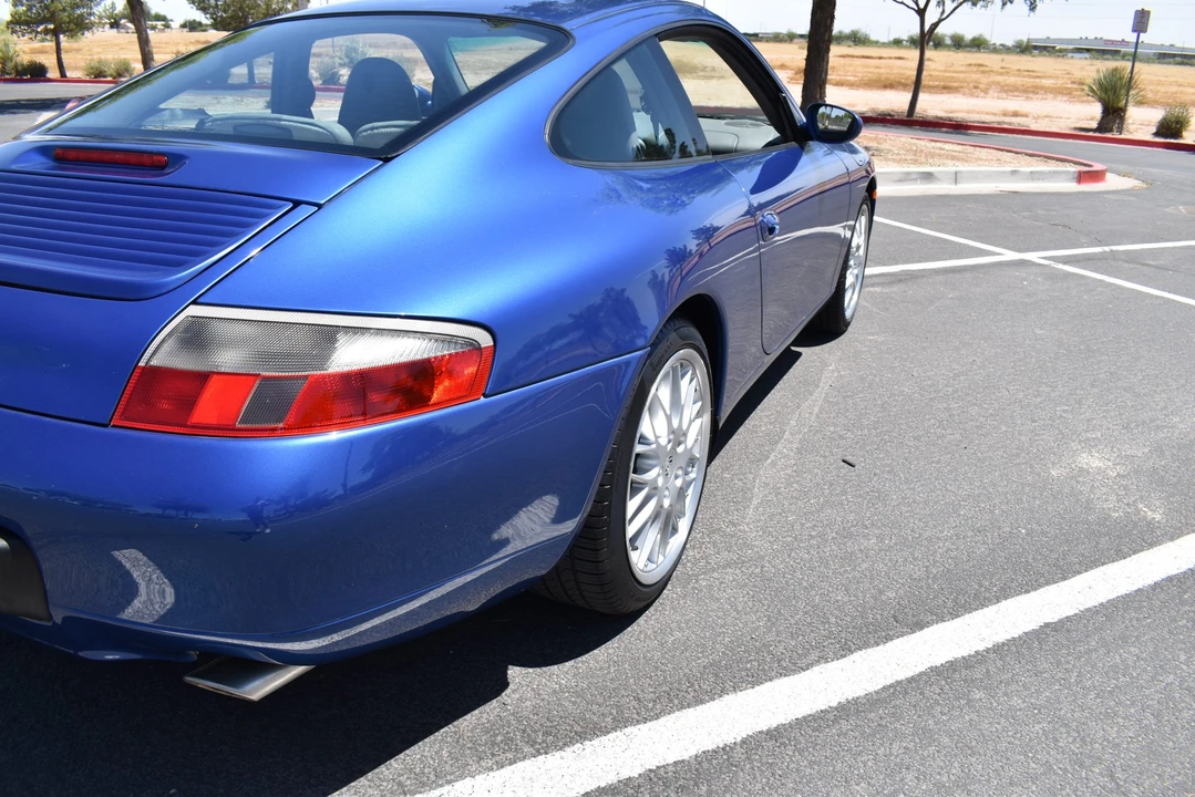 2001 Porsche 996 Carrera - Image 16 of 31
