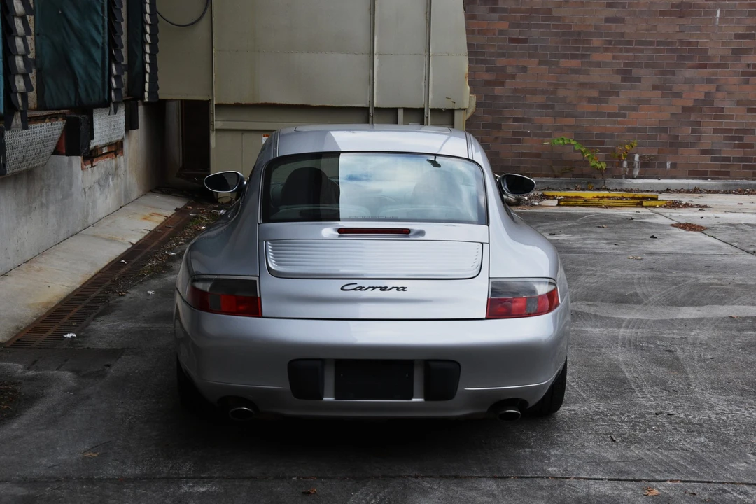2001 Porsche 996 Carrera - Image 11 of 31