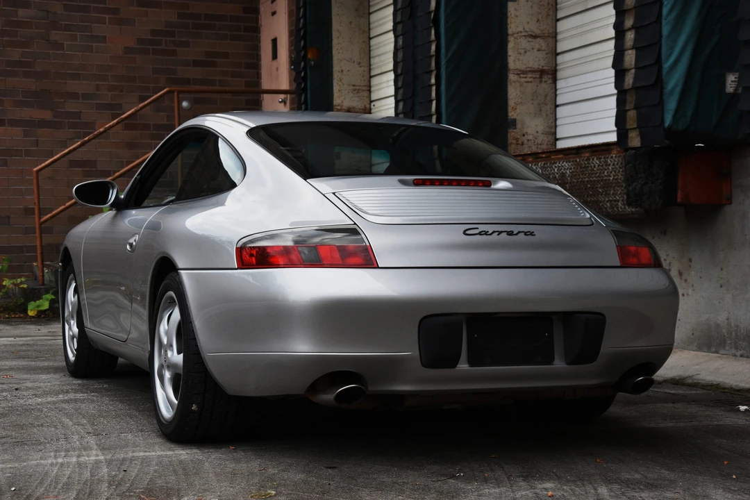 2001 Porsche 996 Carrera - Image 13 of 31