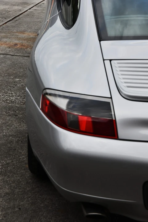 2001 Porsche 996 Carrera - Image 27 of 31