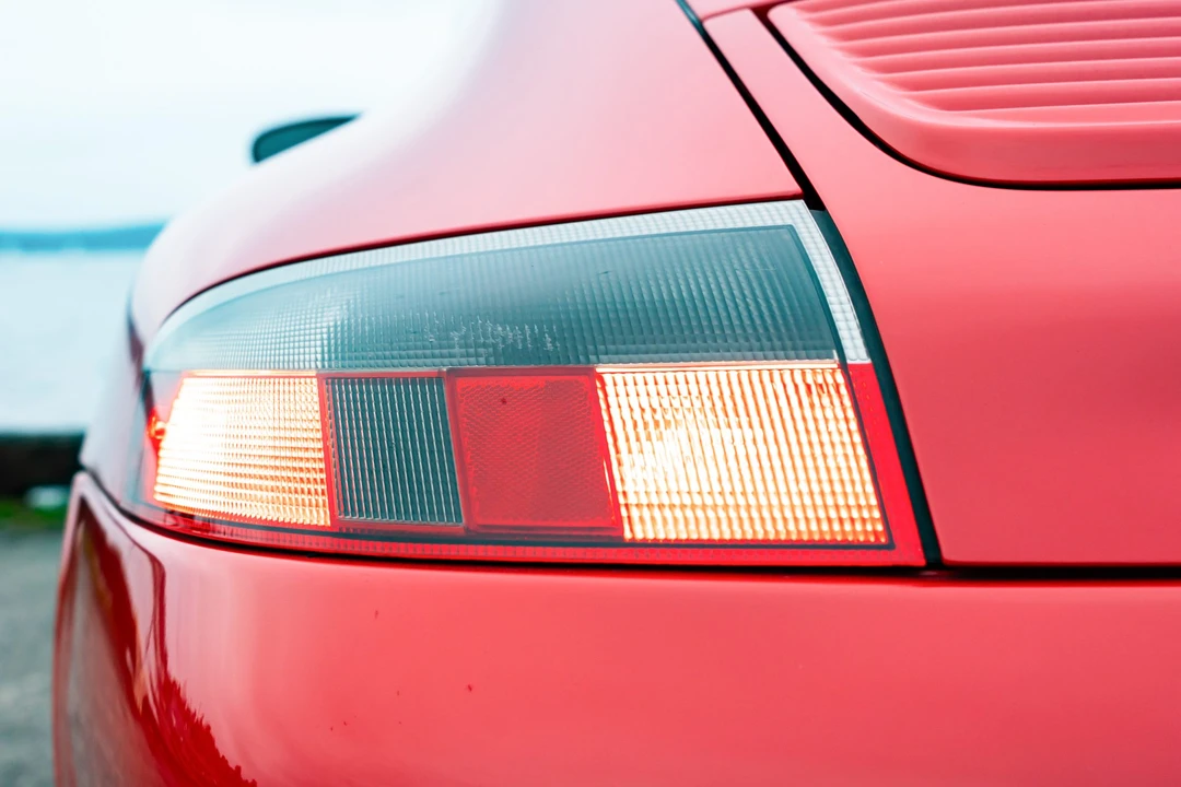 2001 Porsche 996 Carrera - Image 26 of 31