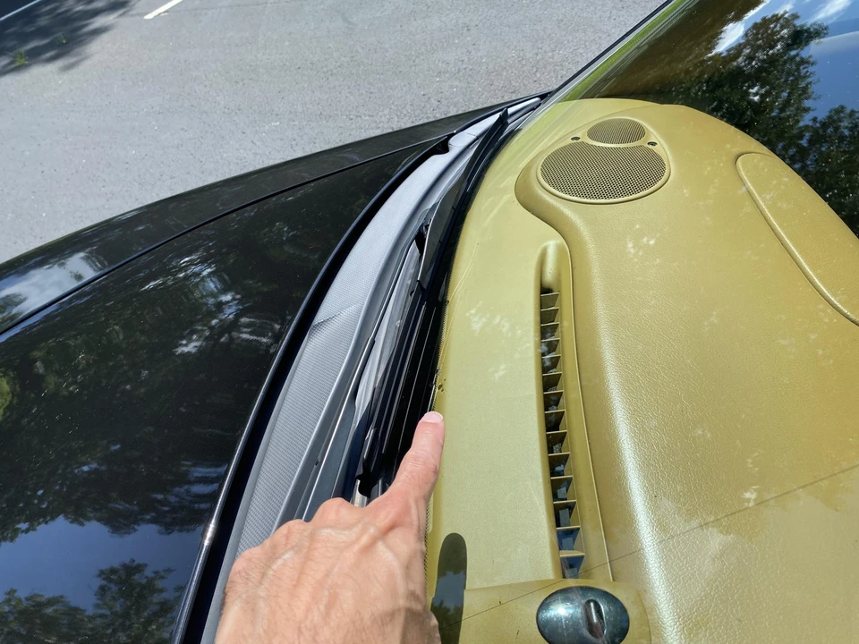 2001 Porsche 996 Carrera - Image 24 of 31