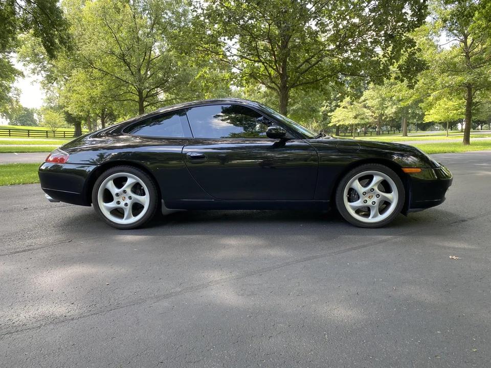 2001 Porsche 996 Carrera - Image 11 of 31