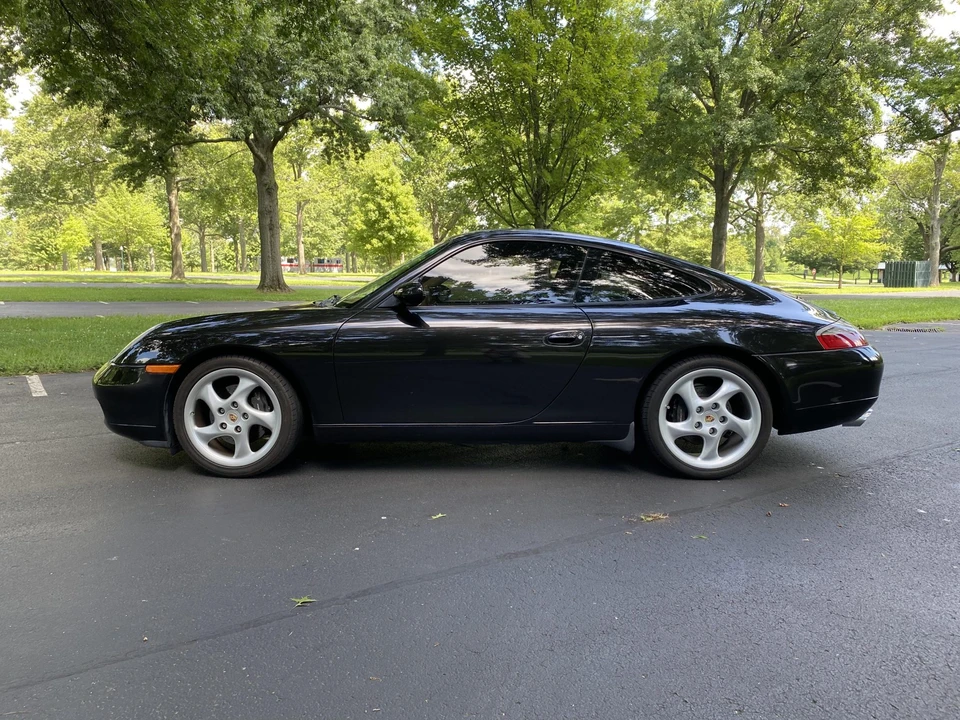 2001 Porsche 996 Carrera - Image 4 of 31