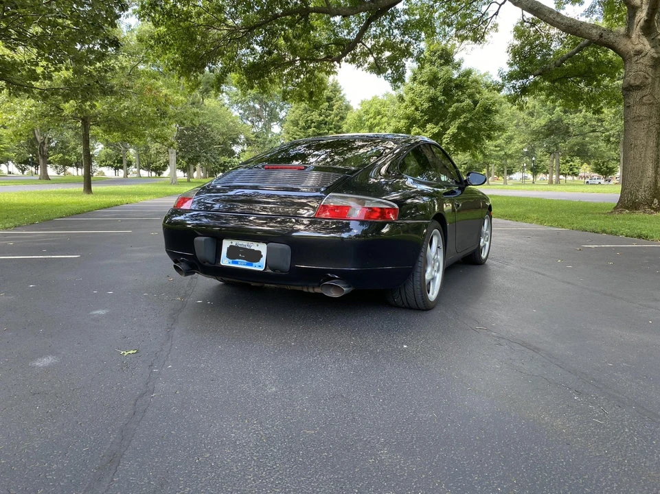 2001 Porsche 996 Carrera - Image 8 of 31